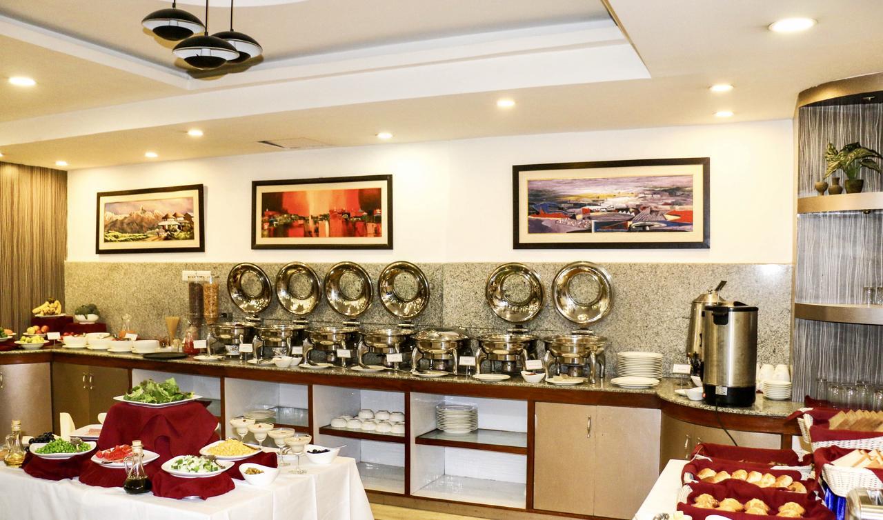 Hotel Arts Катманду Экстерьер фото